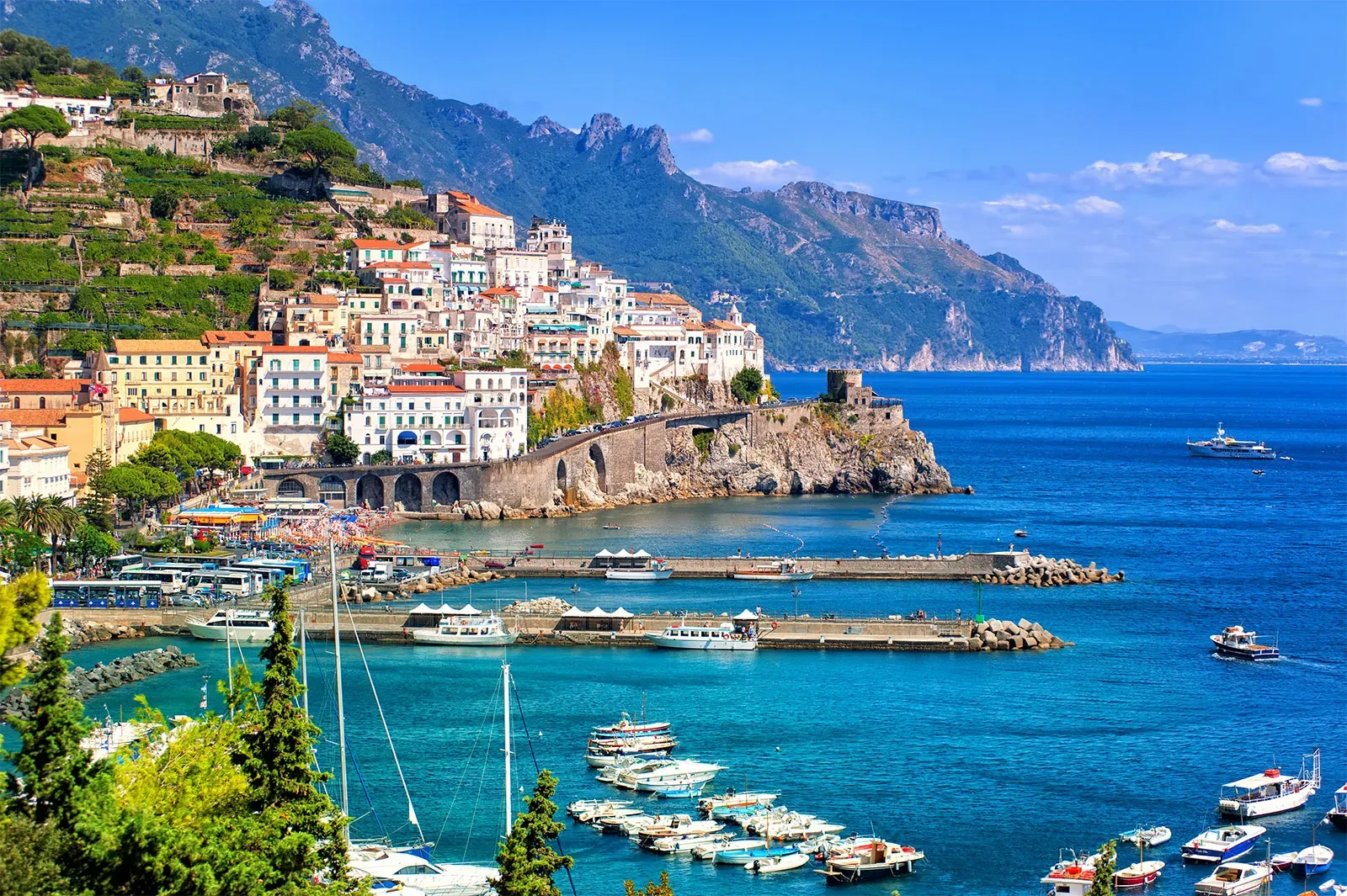 A generic photo of the Italian coastline